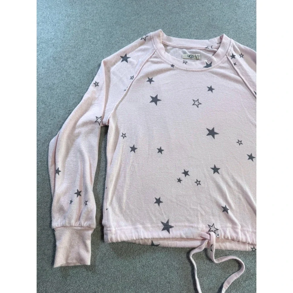 UGG Star Print Sweatshirt Women XS Light Pink Excellent‎ Drawstring Hem Raglan